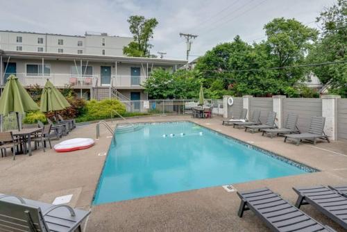 Nashville Studio wpool - Hip Melrose - 8th Ave, Нэшвилл