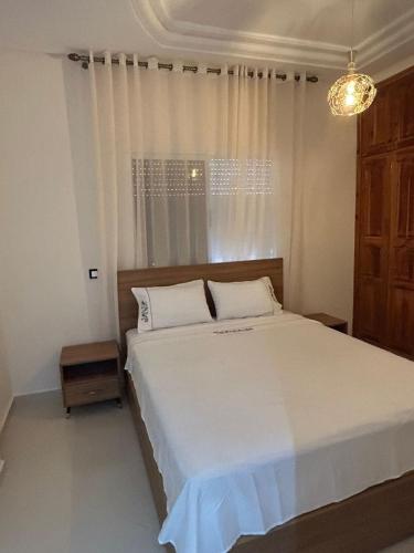 Luxurious apartment at a low price in Sbata