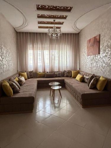 Luxurious apartment at a low price in Sbata