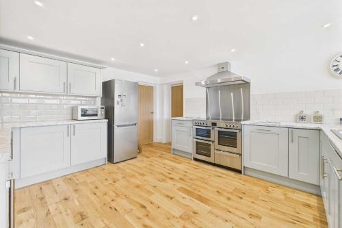 virtuve, Host & Stay - Merrow Cottage in Matona