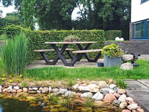 Jardín, BEDbijPET in Emmen