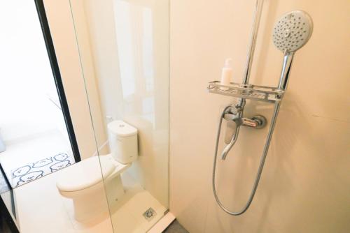 Bathroom, Gula Busa Guest House in Keramas