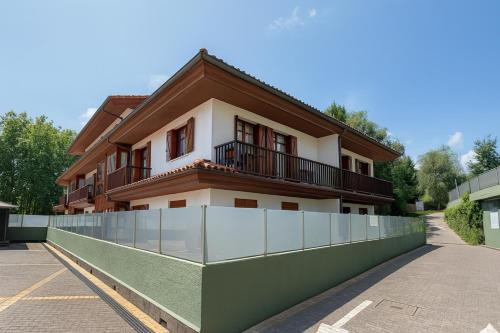 Apartamentos Turisticos Talaimendi - image 7