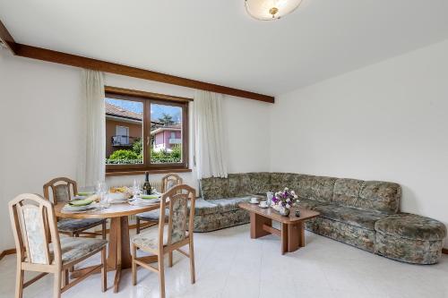 The Olive Tree Garden With Mountain View - Happy Rentals
