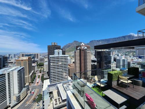 Bree Luxe Living - image 14