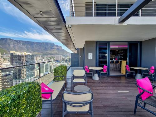 Bree Luxe Living - image 13