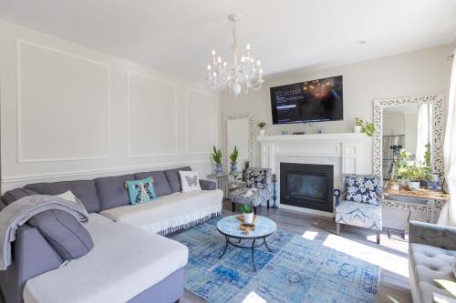 Inspired Stay close to Niagara *4B & 2King Beds* in Thorold (ON)