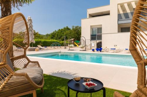 Villa Marijeta exclusive 5 star villa with 50sqm private pool, 6 bedrooms and playroom, Split (photo 7)