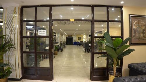 Restaurant, Destination Hotel Naran in Gujrat