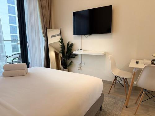 ASHRI HH Condo In Riviera Meydan