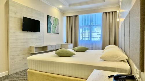 room detail thumbnail 1