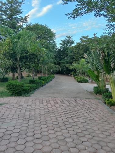 We welcome you to Chirundu in เซียวองกา