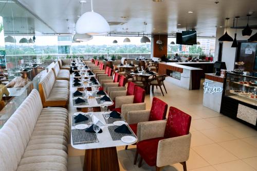 Restaurante, Kingjada Hotels & Apartments in Dar Es Salaam