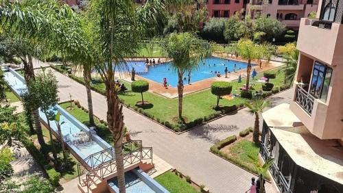 un moderne chic appartement vue sur piscine 4