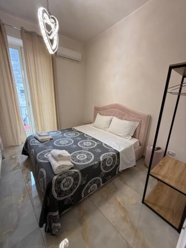 VALENTINO 48 napoli centro - Naples