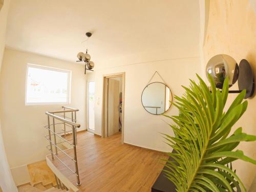 Elegant 4BR Maisonette For Families and Groups in Posidonia