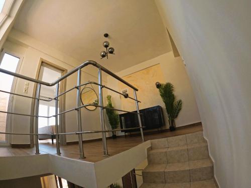Elegant 4BR Maisonette For Families and Groups in Posidonia