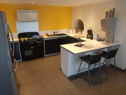 Kitchen, La cle des Champs in Essertines-en-Chatelneuf