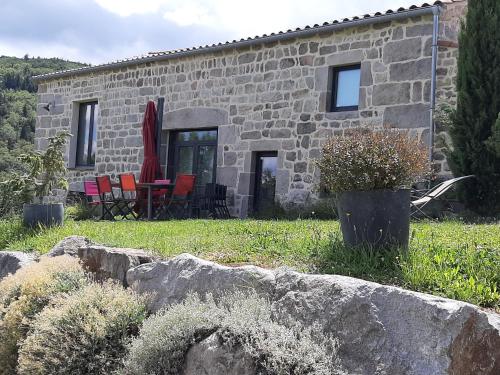 Exterior view, La cle des Champs in Essertines-en-Chatelneuf