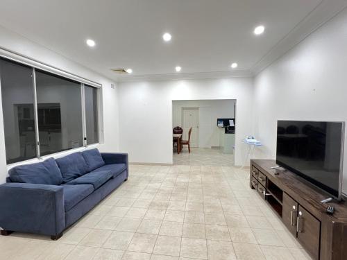 Queen Room in Hurlstone Park - CS1 in Marrickville