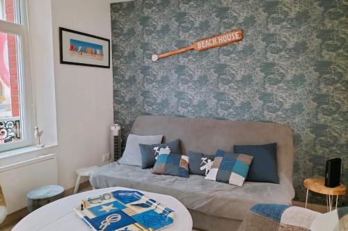 Apartment 300m from the beach - image 4