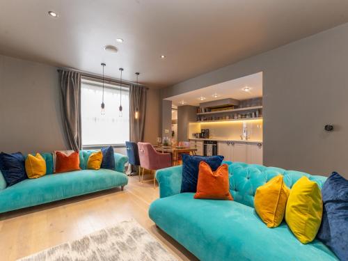 Stylish 2-Bed Flat Near Portobello Notting Hill Pass the Keys, London (photo 3)
