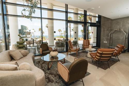 Almera Hotel in Bat Yam