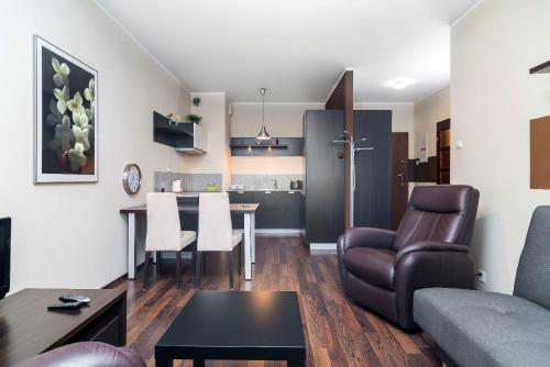Inowrocławska 17 Apartamenty Platinum by Noclegi Renters, Wrocław (photo 6)