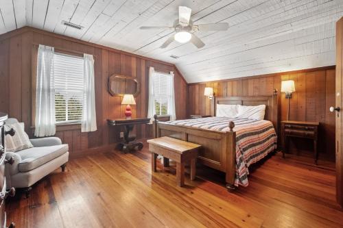 Kitchens Creek home by Peace Vacations - image 4