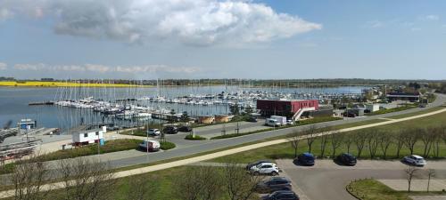 Weitblick in Sudstrandpromenade