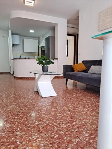 APARTAMENTO COMODO FERIA dE VALENCIA in 貝尼馬米特