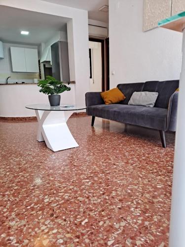 APARTAMENTO COMODO FERIA dE VALENCIA in 貝尼馬米特