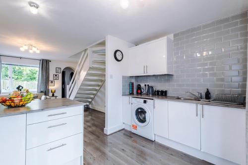 NEW! 2BR with Parking, Near Manchester City, Manchester (photo 8)