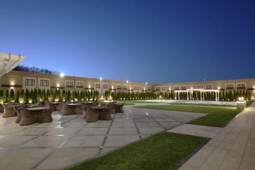 Garden, The Ashi, an Ascend Collection Hotel in North Brunswick (NJ)