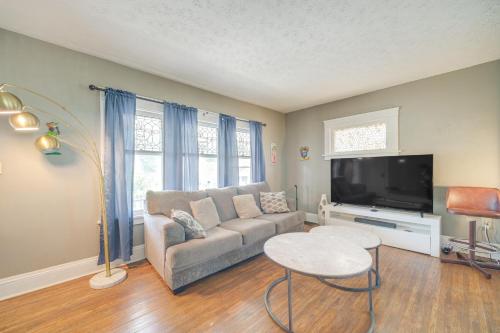 2 Mi to Zoo Charming Apt with Balcony in Cleveland, Cleveland (foto 4)