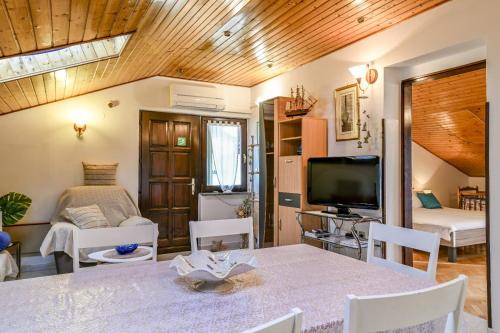 Apartment Gaudeamus - image 13
