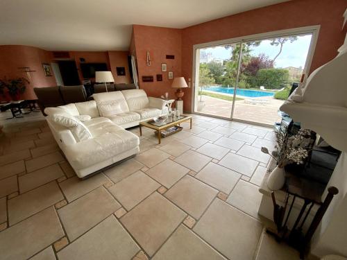 FRGK Villa Claude Juan-les-Pins Luxury Stay with Pool & Ultra-Fast Wi-Fi in Trois Moulins