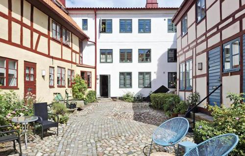 . 2 Bedroom Awesome Apartment In Ystad