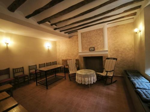 Koplietošanas atpūtas telpa ar TV, Hostel Raíces (Hostel Raices) in El Cerezo