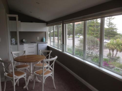Kitchen, Cave Rock Guest House in Sumner