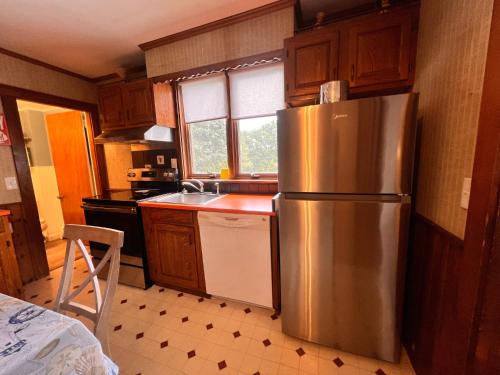 Claddagh Motel & Suites