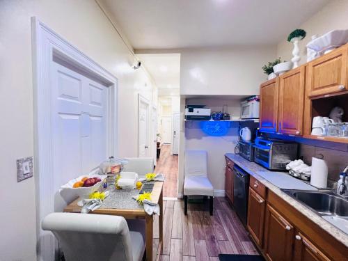 cuisine, Imperial Stay B&B in New York