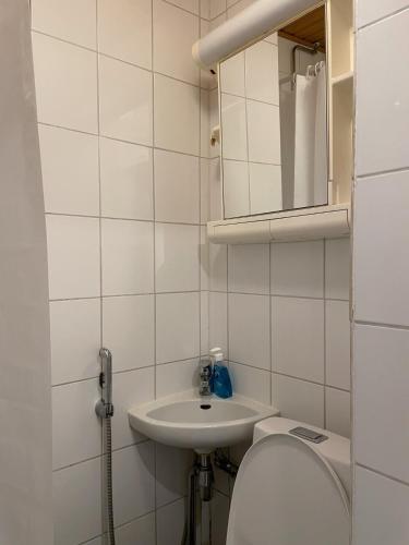 Nextdoor Host Solo Traveler 24h Self Check-in, Helsinky (fotografie 5)