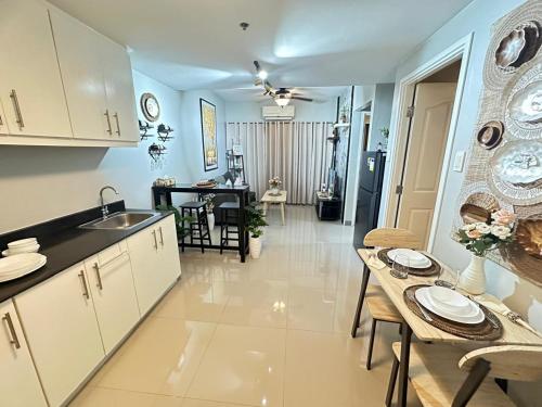 Suite Elegante - Sea Residences Mall of Asia Pasay, Manila