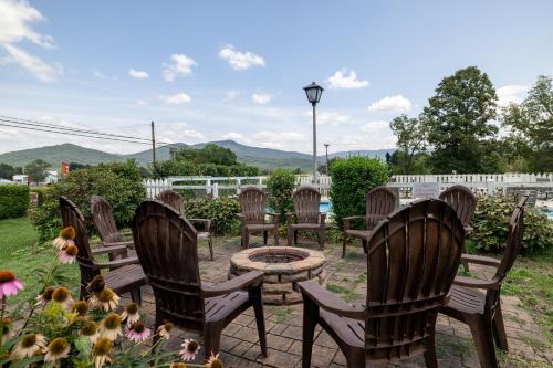 ทัศนียภาพ, The Hillside Motel in ลูเรย์ (VA)