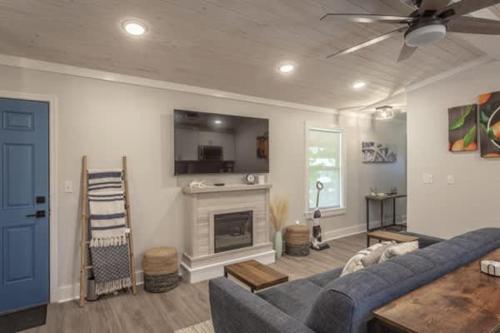 NEW Forgotten Coast Cottage Beach River Town in Carrabelle