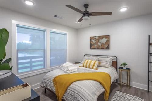 NEW Forgotten Coast Cottage Beach River Town in Carrabelle