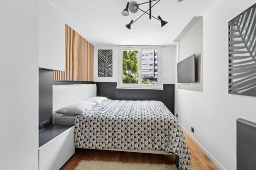 Appartement Design Porte de Paris avec parking in Севр