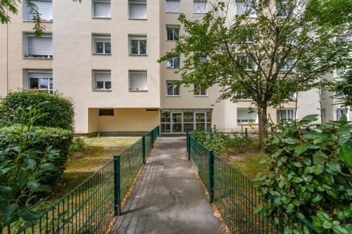 ทัศนียภาพภายนอกโรงแรม, Appartement Design Porte de Paris avec parking in เซฟร์