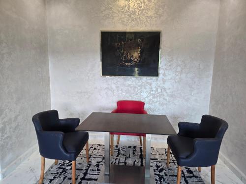 joli appartement à petit prix1 (joli appartement a petit prix1) in El Mechouar Stinia